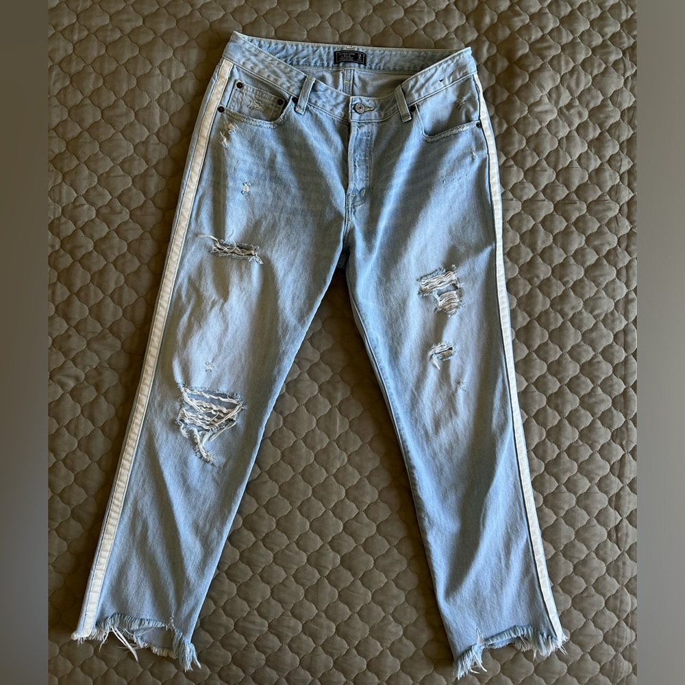 Abercrombie & Fitch Ames Low Rise Slim Boyfriend Cropped